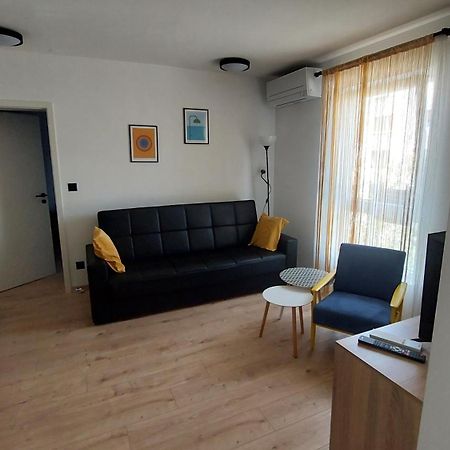 Cute Apartment Marla Art Close To Center Pula Bagian luar foto
