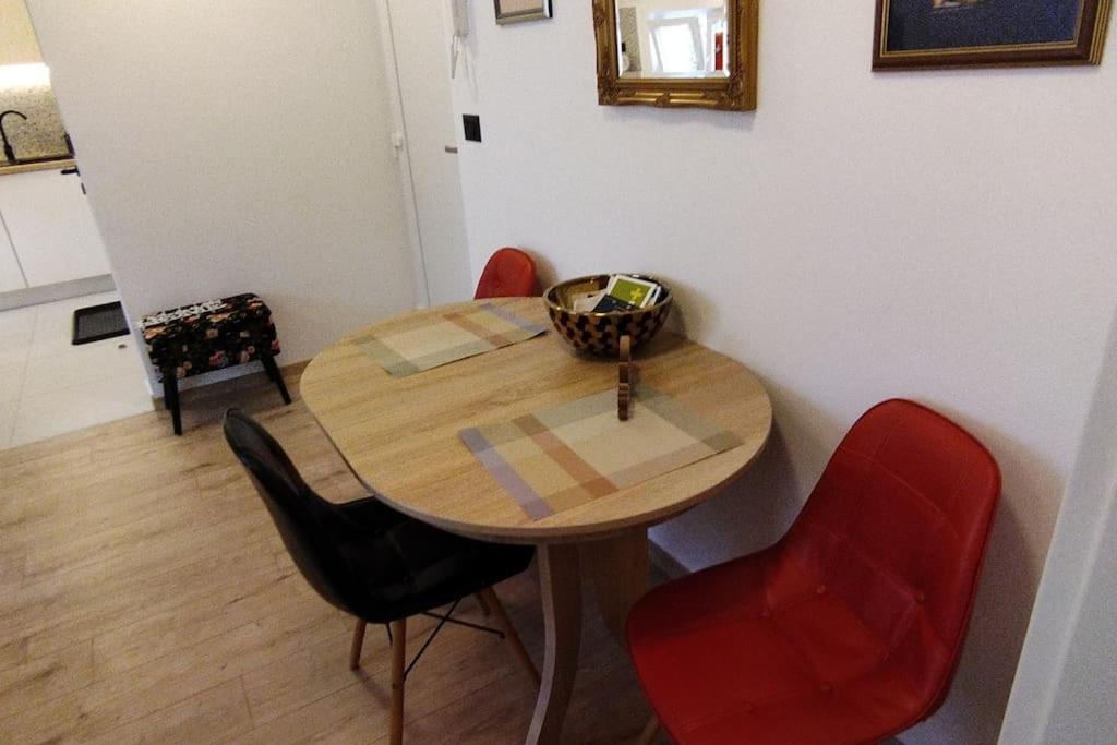 Cute Apartment Marla Art Close To Center Pula Bagian luar foto