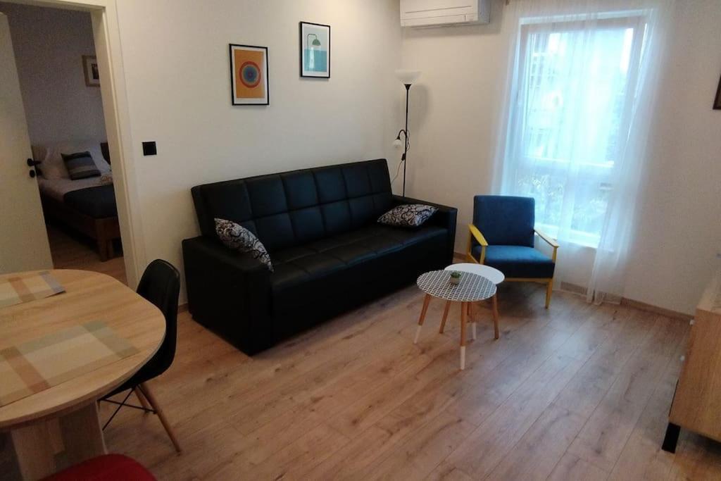 Cute Apartment Marla Art Close To Center Pula Bagian luar foto