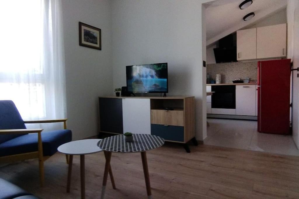Cute Apartment Marla Art Close To Center Pula Bagian luar foto