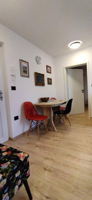 Cute Apartment Marla Art Close To Center Pula Bagian luar foto